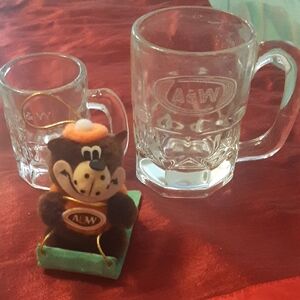 A&W 2 Glass Mug Set with A&W 🐻 Brown Bear Ornament